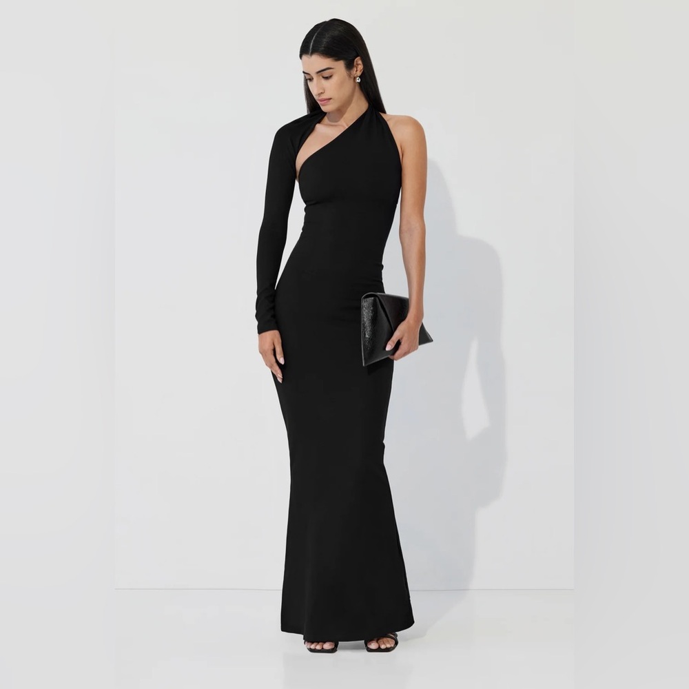 Manhattan One Shoulder Gown
European Ponte One-Sleeve Halter Gown